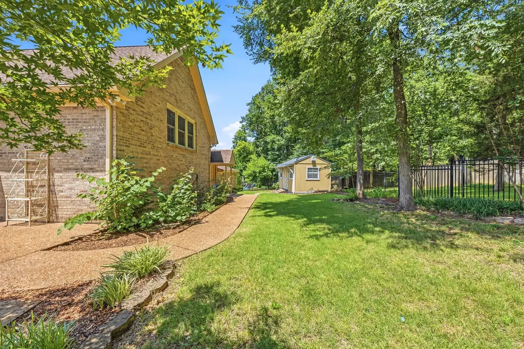 108 Inverness Court Hendersonville TN 37075