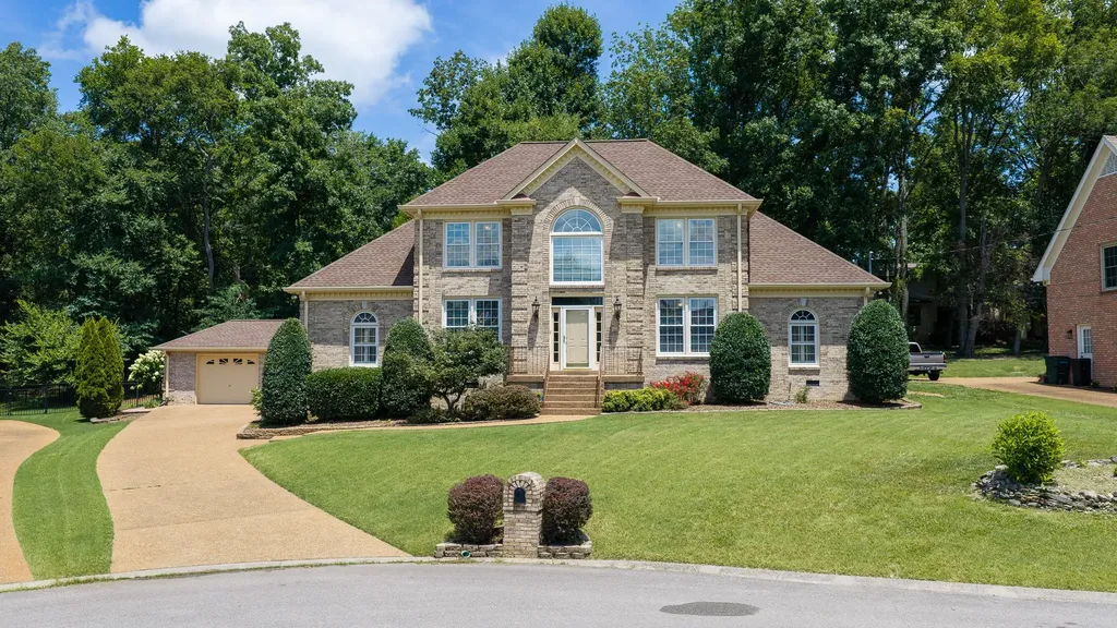 108 Inverness Court Hendersonville TN 37075
