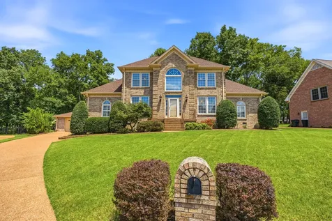 108 Inverness Court Hendersonville TN 37075