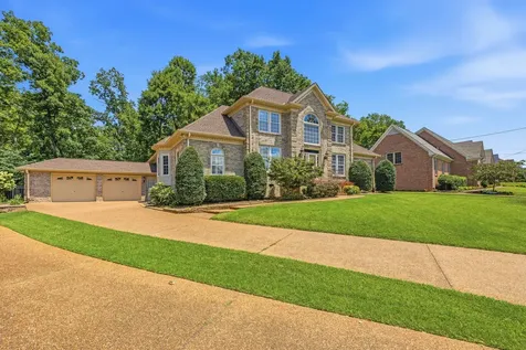 108 Inverness Court Hendersonville TN 37075