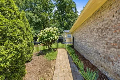 108 Inverness Court Hendersonville TN 37075