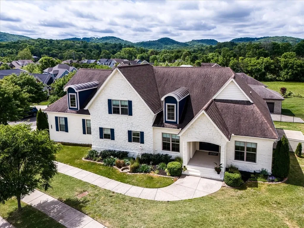 5109 Falling Water Road Nolensville TN 37135