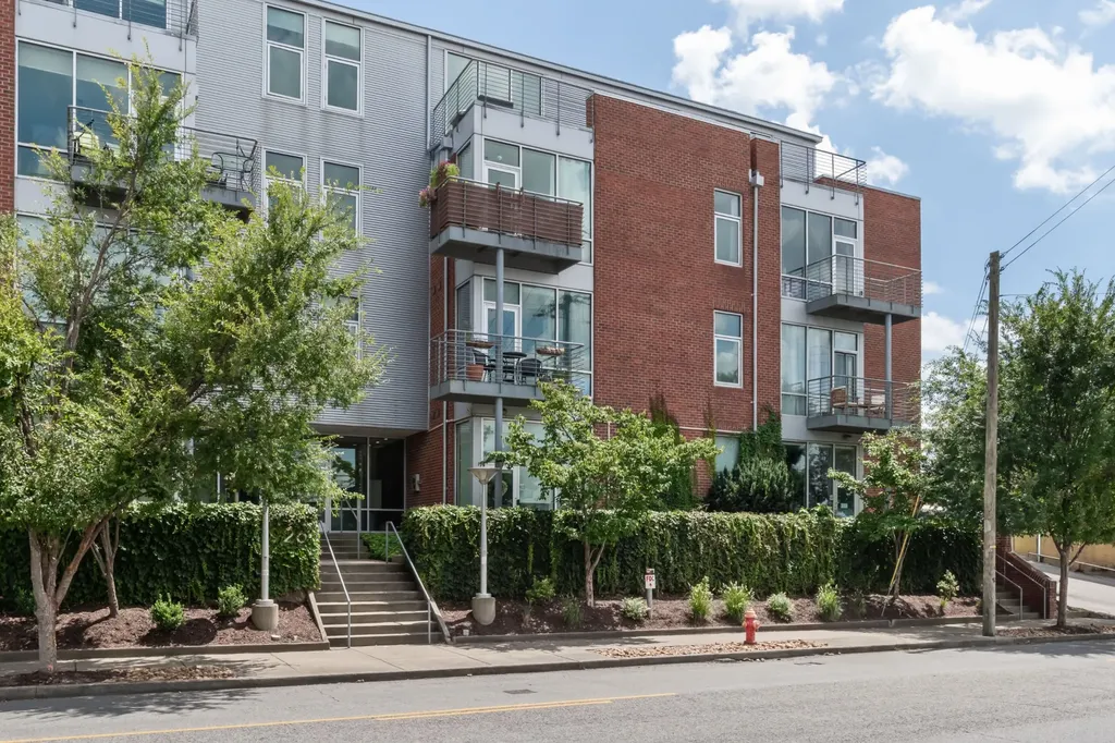 926 Woodland Street Nashville TN 37206