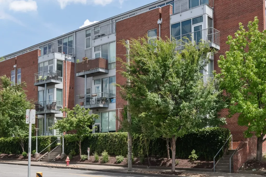 926 Woodland Street Nashville TN 37206