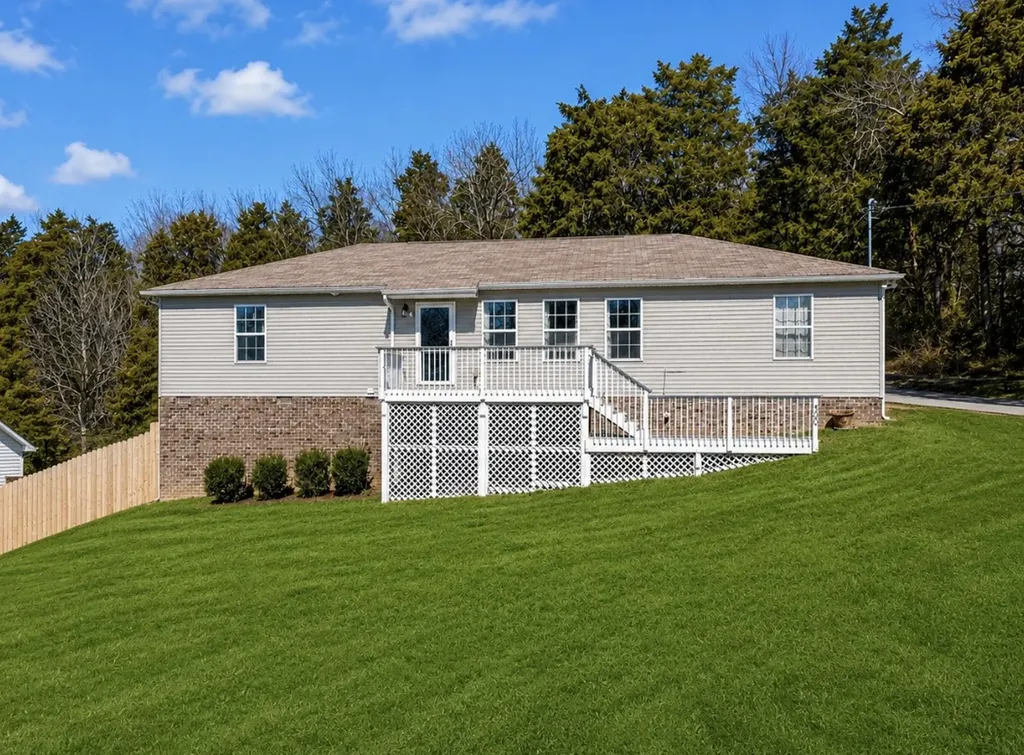400 Due Lane Columbia TN 38401