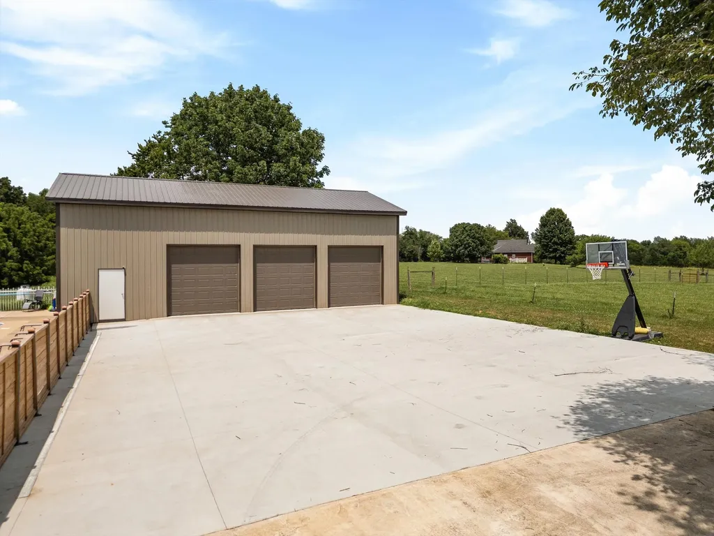 459 Bowling Branch Road Cottontown TN 37048