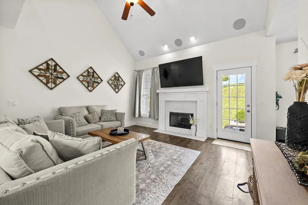 104 N Shadowhaven Way Hendersonville TN 37075