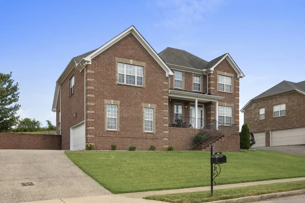 104 N Shadowhaven Way Hendersonville TN 37075