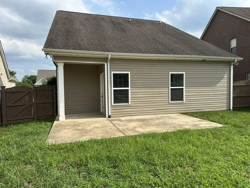 1445 Woodside Drive Lebanon TN 37087