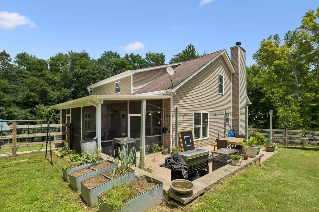 2060 Muddy Branch Road Clarksville TN 37043