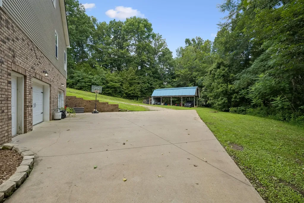 2060 Muddy Branch Road Clarksville TN 37043
