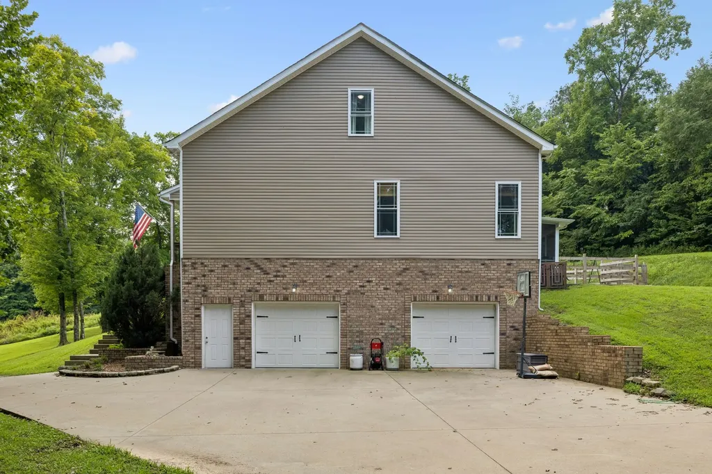 2060 Muddy Branch Road Clarksville TN 37043