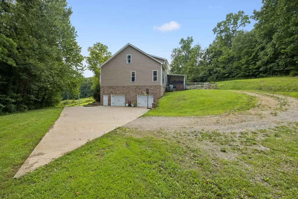 2060 Muddy Branch Road Clarksville TN 37043