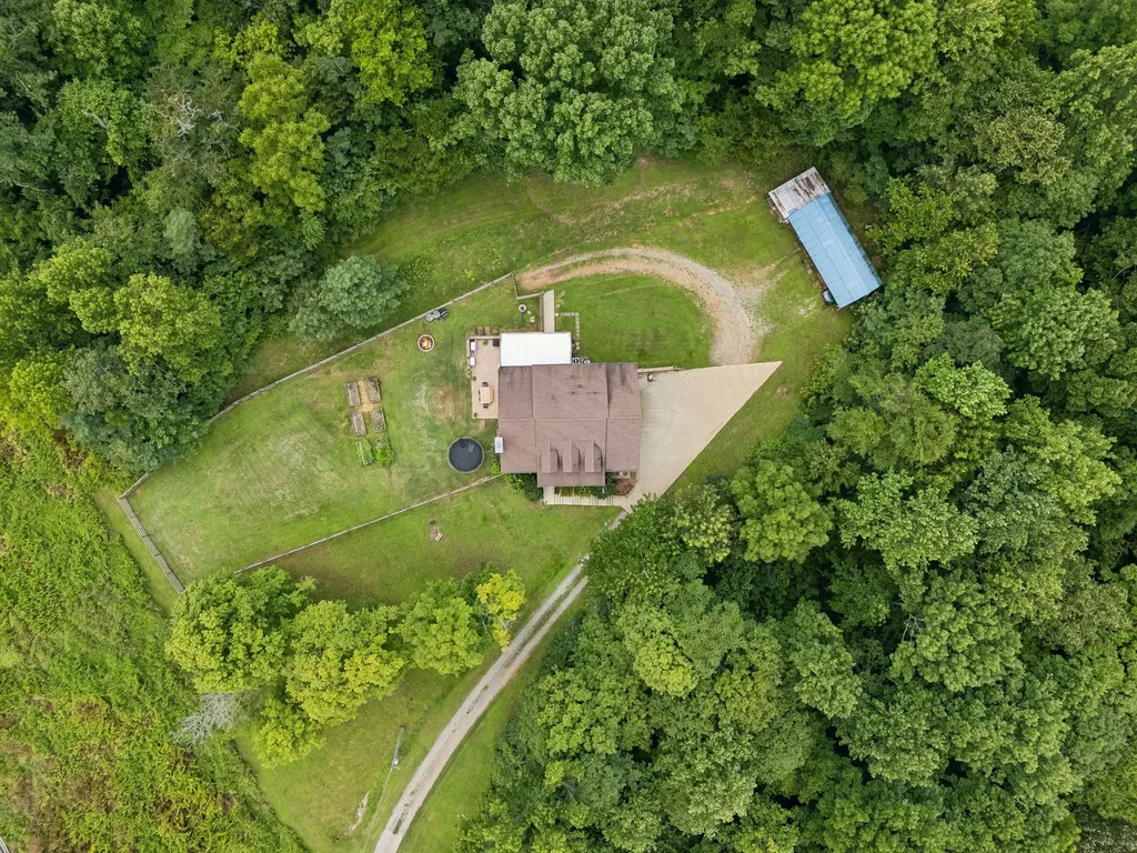 2060 Muddy Branch Road Clarksville TN 37043