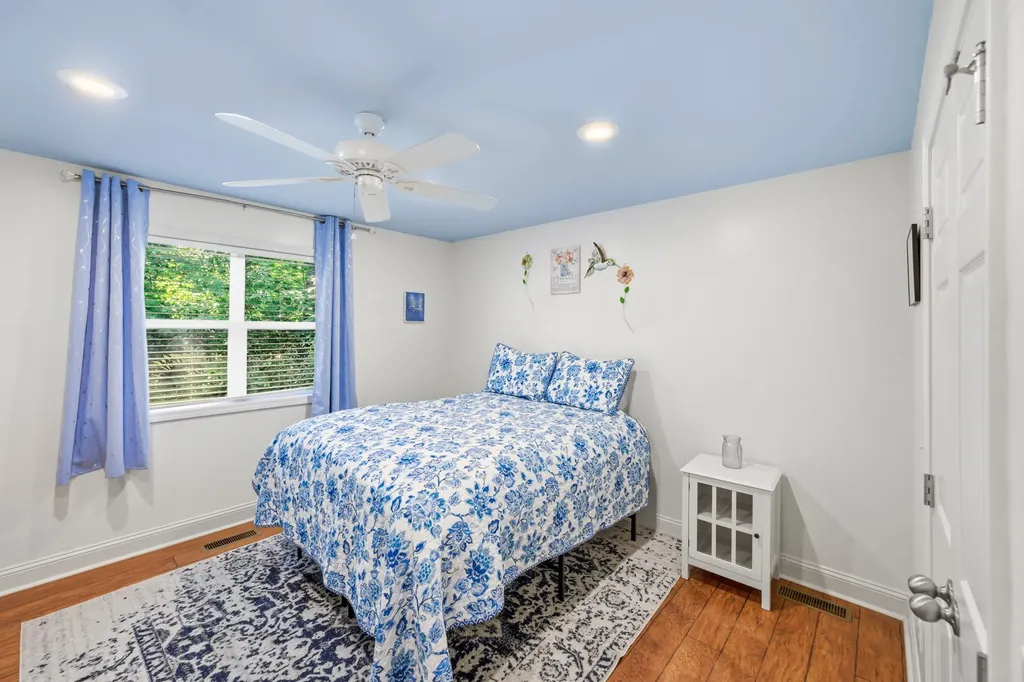 247 Featherfoot Parkway Loop Parsons TN 38363