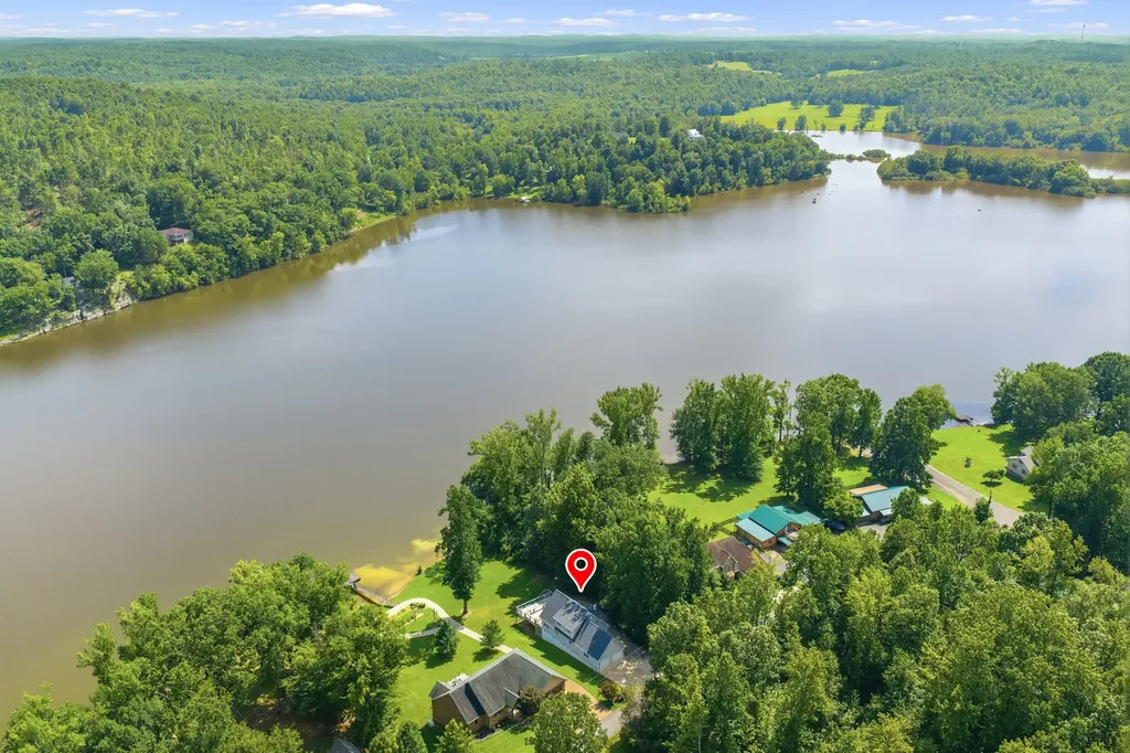 247 Featherfoot Parkway Loop Parsons TN 38363