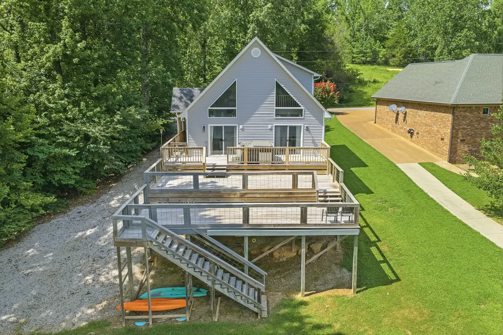 247 Featherfoot Parkway Loop Parsons TN 38363