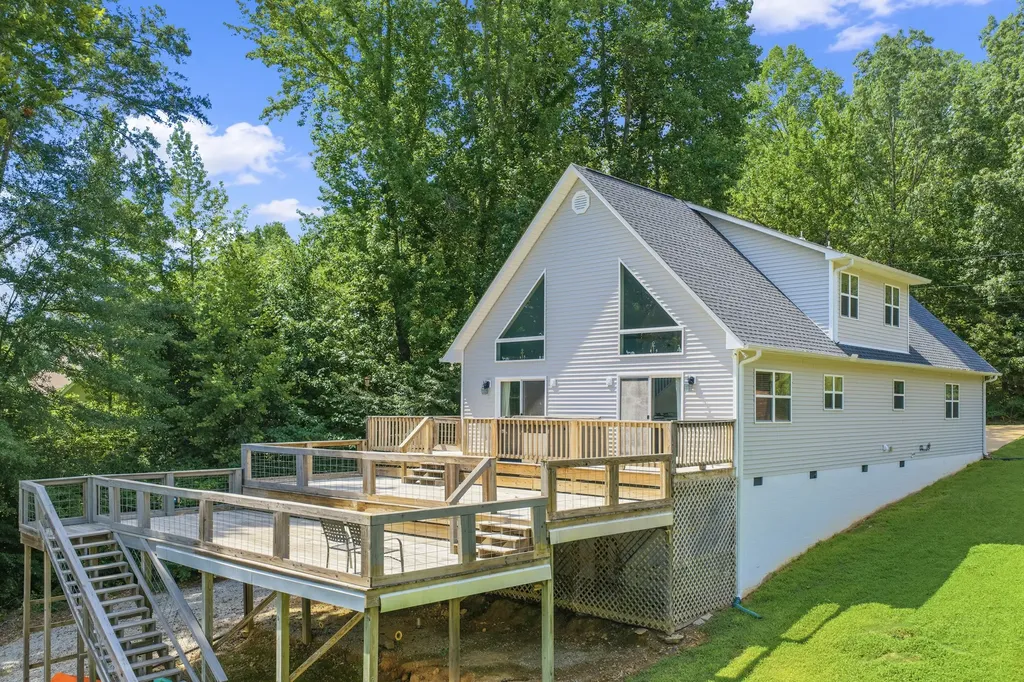 247 Featherfoot Parkway Loop Parsons TN 38363