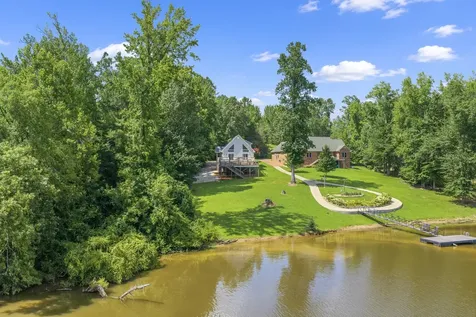 247 Featherfoot Parkway Loop Parsons TN 38363