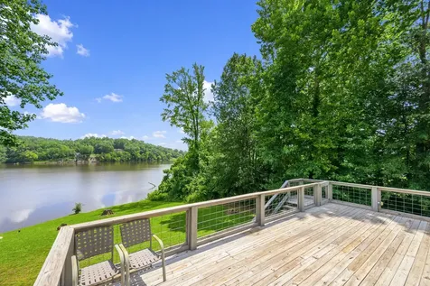 247 Featherfoot Parkway Loop Parsons TN 38363