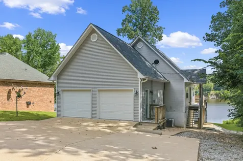 247 Featherfoot Parkway Loop Parsons TN 38363