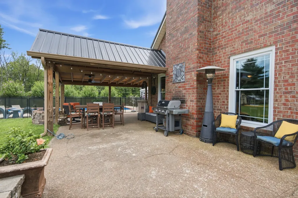 1038 Kansas Lane Gallatin TN 37066