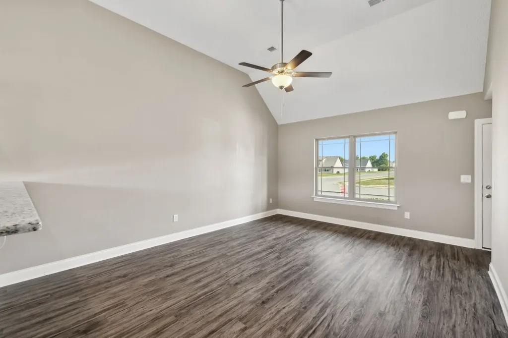 2902 Valley Farms Drive Christiana TN 37037