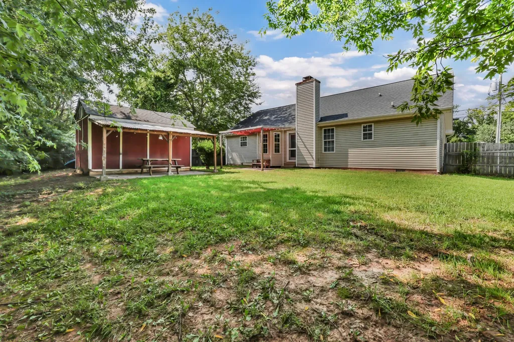 3230 N Senseney Circle Clarksville TN 37042
