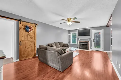 3230 N Senseney Circle Clarksville TN 37042
