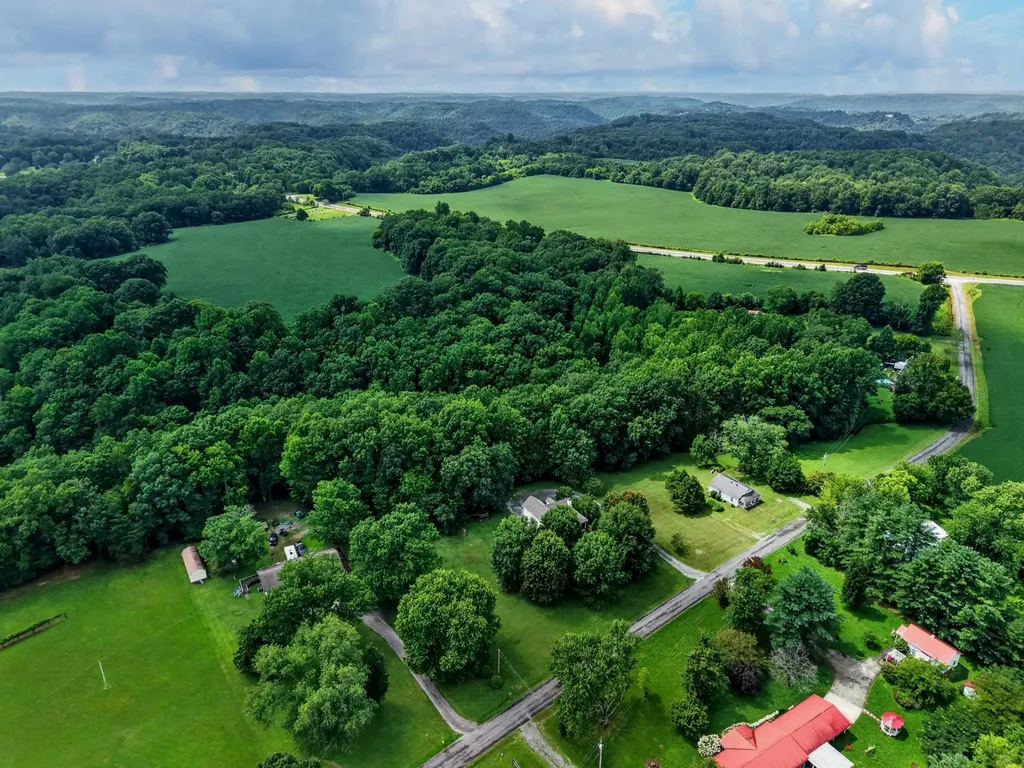 308 Ponder Road Smithville TN 37166
