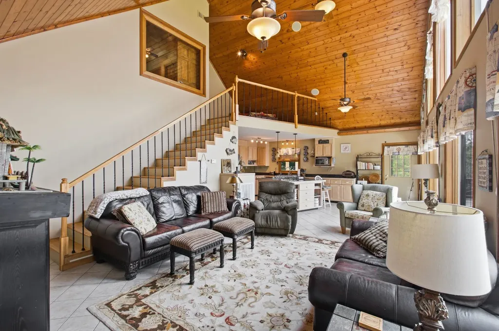 421 Bluff Point Lane Waverly TN 37185