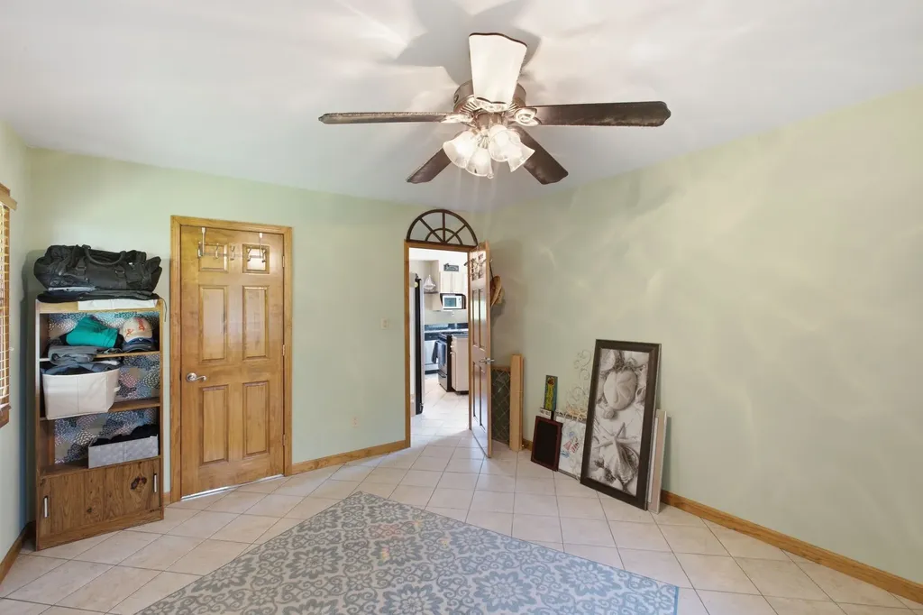 421 Bluff Point Lane Waverly TN 37185