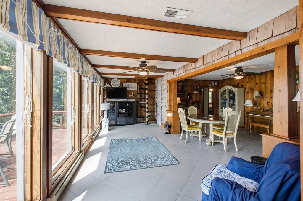 421 Bluff Point Lane Waverly TN 37185