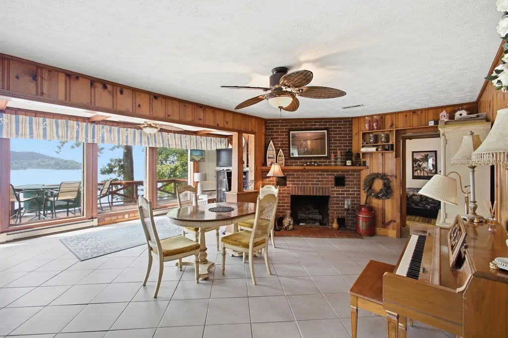 421 Bluff Point Lane Waverly TN 37185