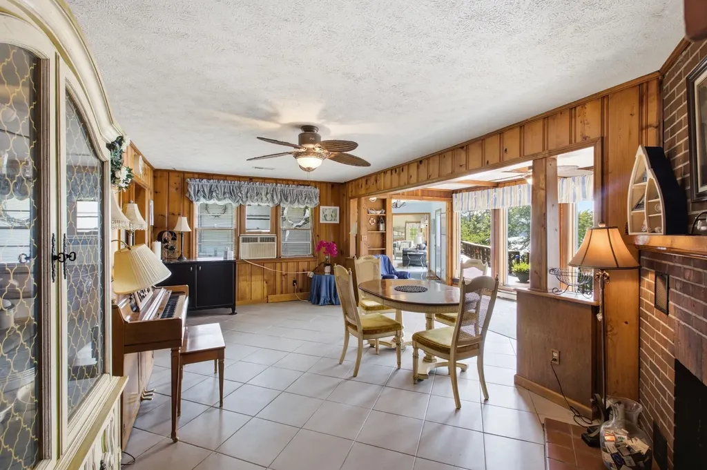 421 Bluff Point Lane Waverly TN 37185