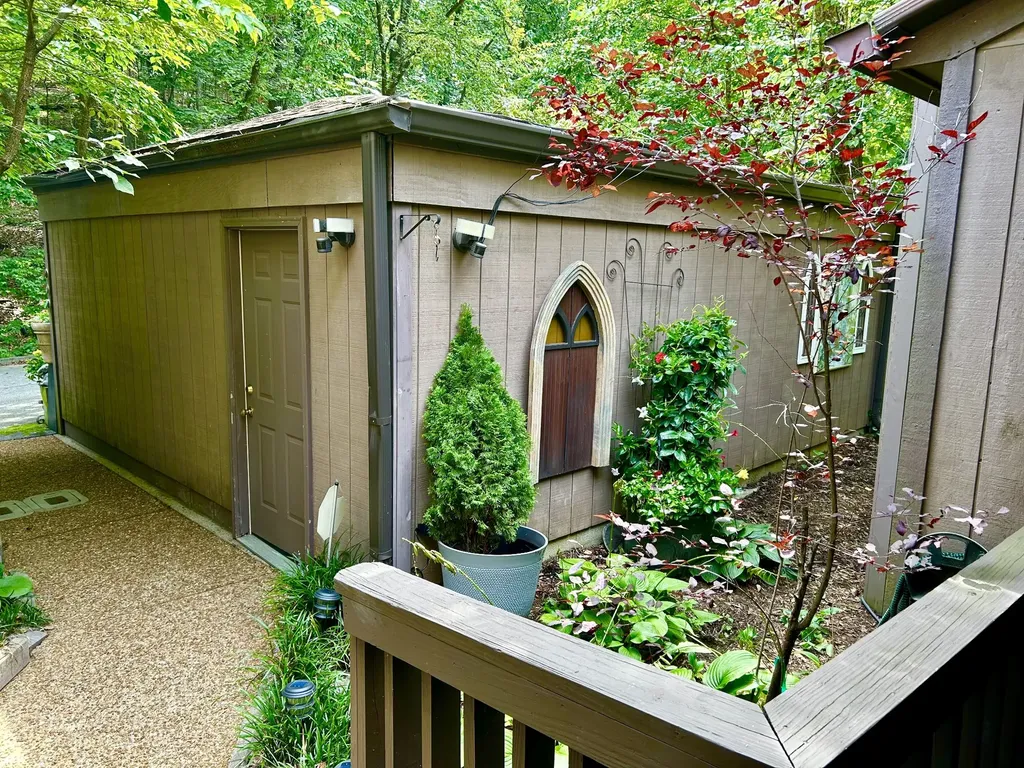 330 Chimney Hill Nashville TN 37221