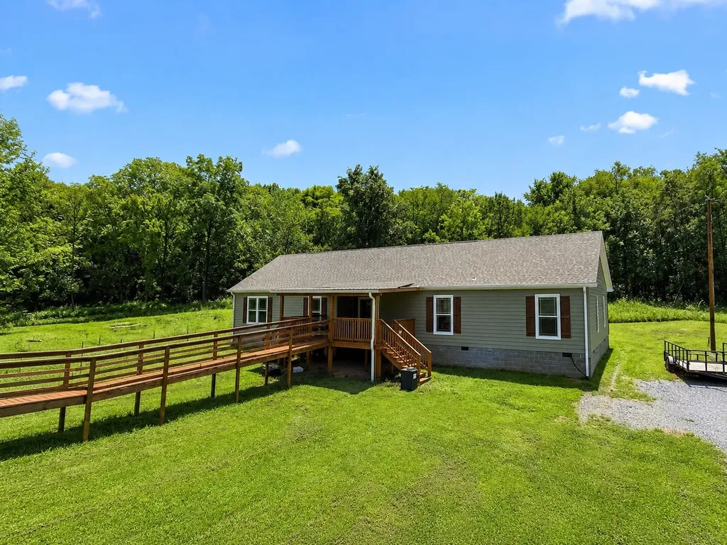 910 Woodmore Hollow Lane Hartsville TN 37074