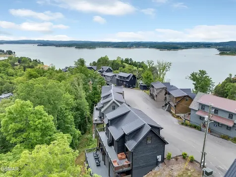 1366 Lake Haven Way Sevierville TN 37876