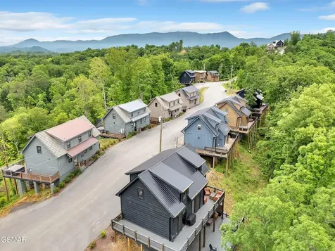 1366 Lake Haven Way Sevierville TN 37876