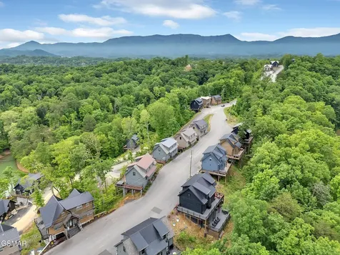 1366 Lake Haven Way Sevierville TN 37876