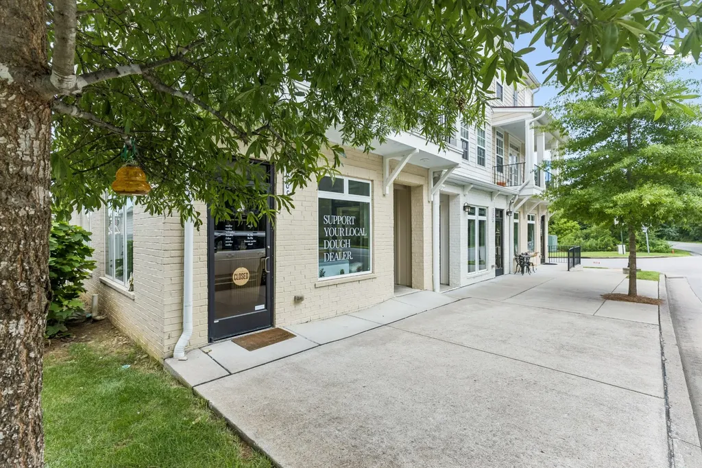 2008 Oak Trail Drive Nolensville TN 37135