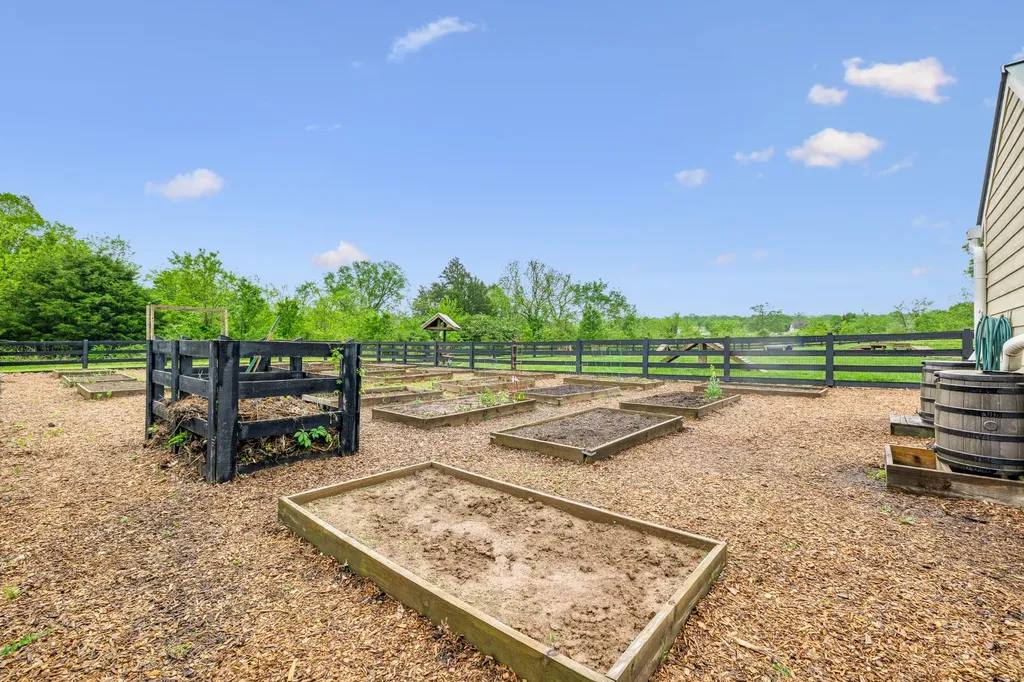 2008 Oak Trail Drive Nolensville TN 37135