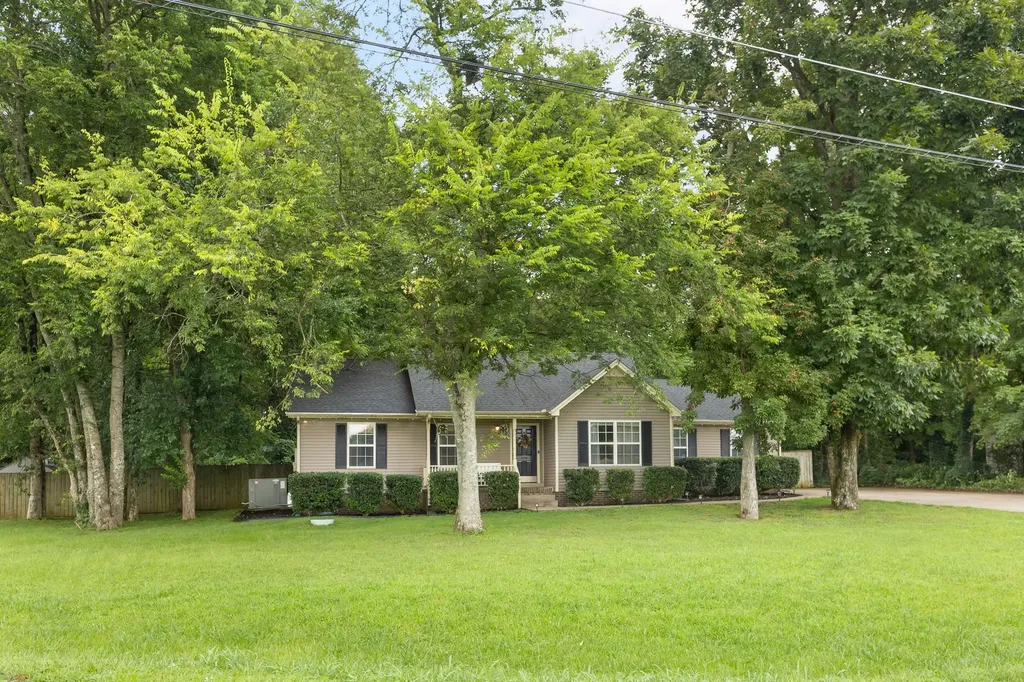 223 Cool Waters Court Christiana TN 37037