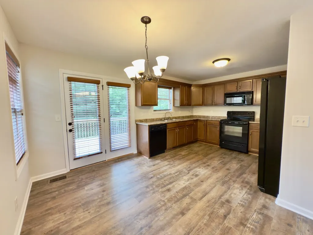 638 Hidden Valley Drive Clarksville TN 37040