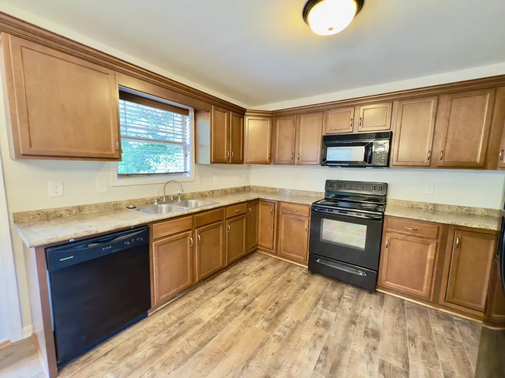 638 Hidden Valley Drive Clarksville TN 37040