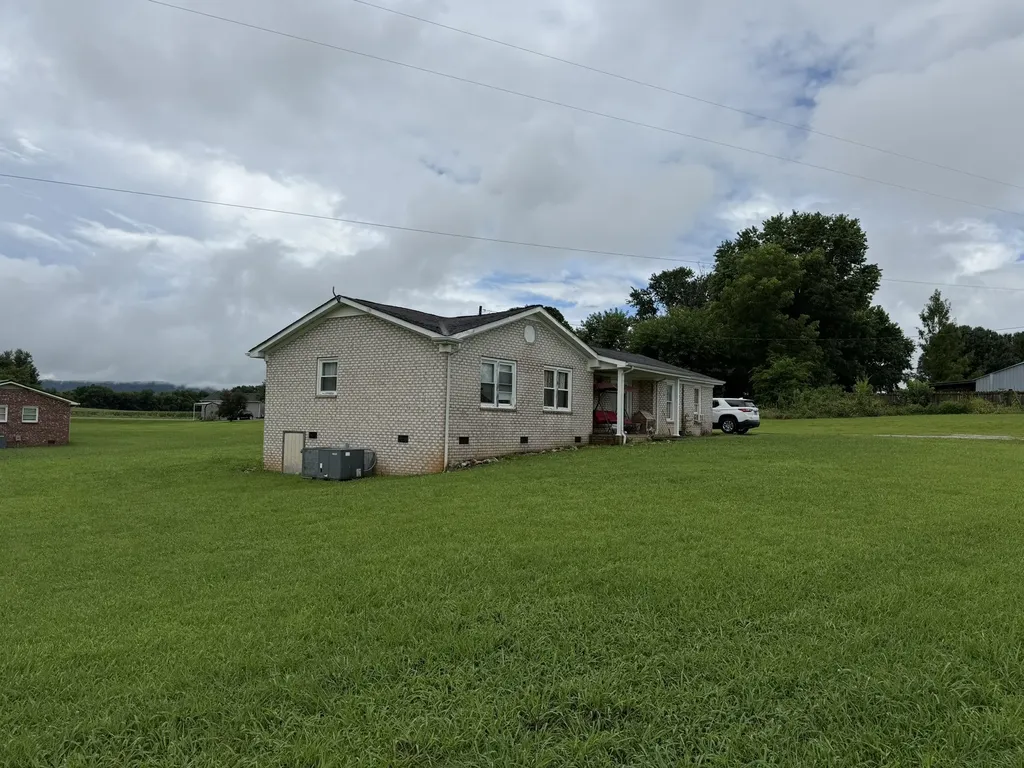 1361 Joyce Lane Winchester TN 37398
