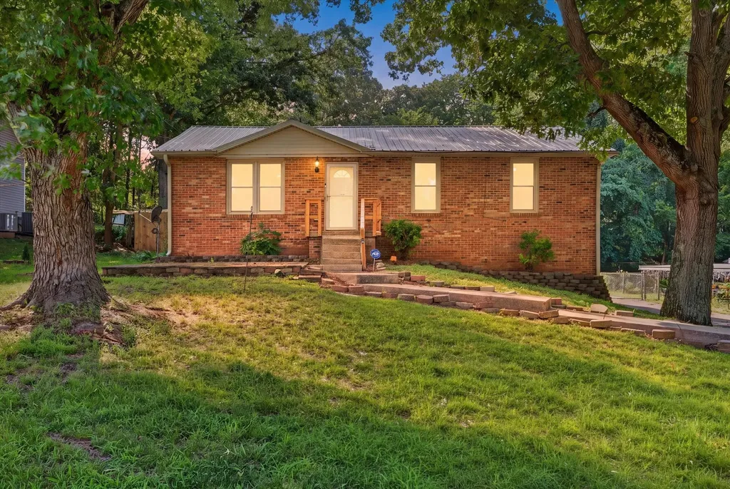 1832 Palamino Drive Clarksville TN 37042