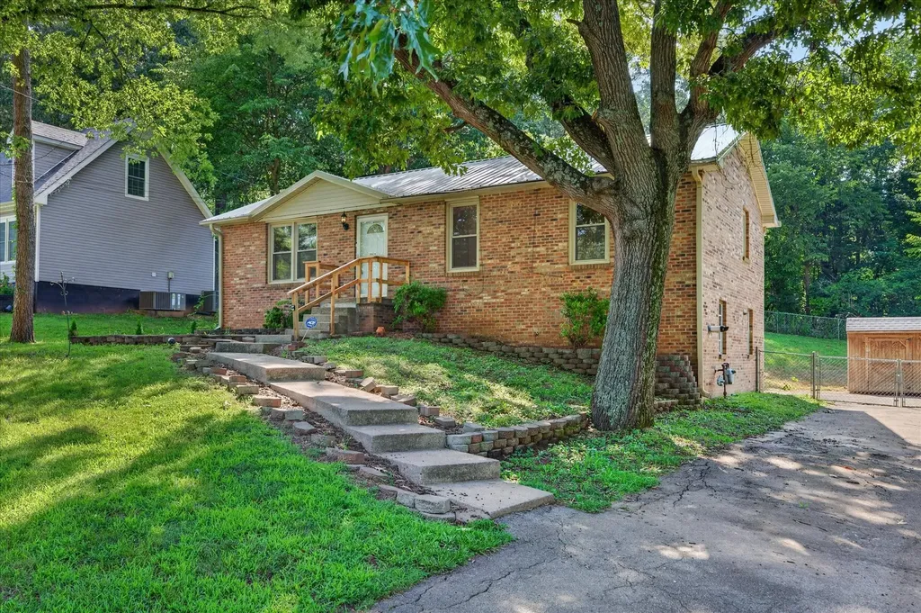 1832 Palamino Drive Clarksville TN 37042