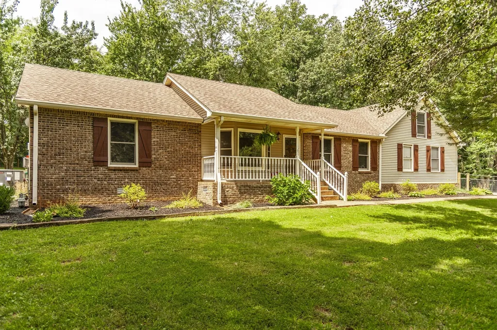 205 Overlook Court White House TN 37188