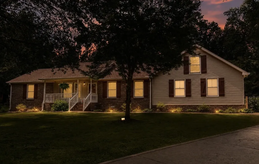 205 Overlook Court White House TN 37188